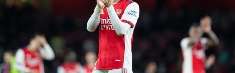  阿森纳防线失误造致命失球  