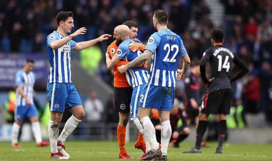  切尔西惨败布莱顿，波特帅位恐难保  