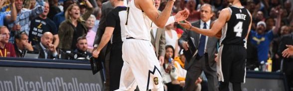  穆雷末节21分马刺逆转火箭  