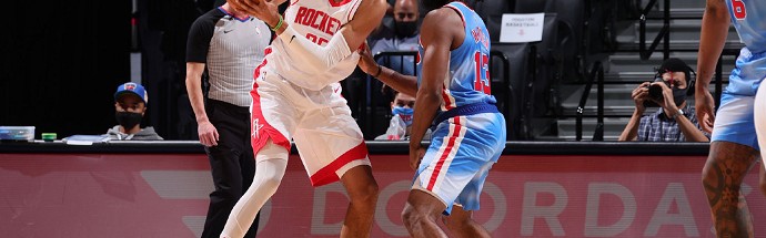  锡安威廉姆森强势回归，鹈鹕击败开拓者结束客场颓势