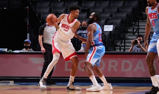  锡安威廉姆森强势回归，鹈鹕击败开拓者结束客场颓势