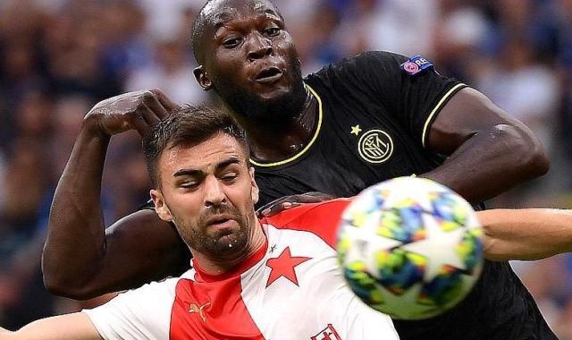  尤文图斯防线送礼不断遭弱旅逼平丢榜首  