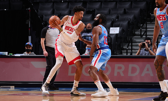  锡安威廉姆森强势回归，鹈鹕击败开拓者结束客场颓势